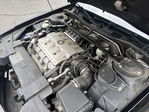 Used 1999 Cadillac Eldorado w/ Comfort/Convenience Pkg FWD image 12