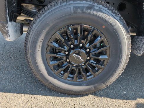 New 2024 Chevrolet Silverado 2500 W/T image 9