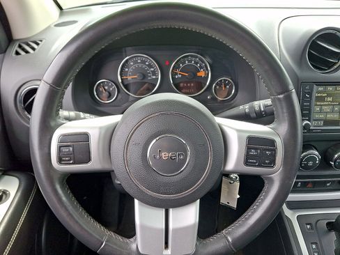 Used 2016 Jeep Compass High Altitude FWD image 15