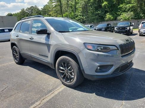 Used 2023 Jeep Cherokee Altitude Lux AWD/4WD image 26