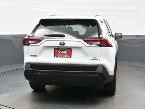 Used 2022 Toyota RAV4 LE AWD/4WD image 5