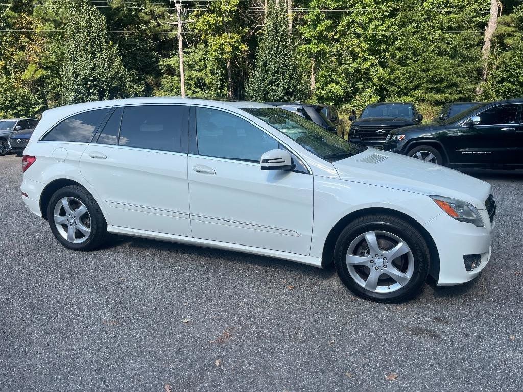 Used 2011 Mercedes-Benz R 350 4MATIC image 5