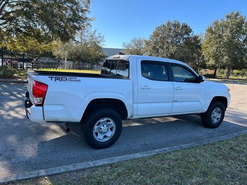 Used 2016 Toyota Tacoma SR image 5
