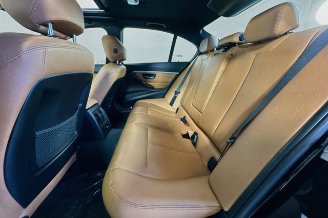 Used 2018 BMW 330e w/ Premium Package RWD image 23