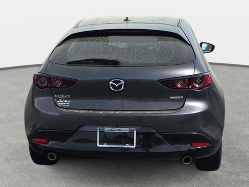 Used 2019 MAZDA MAZDA3 Hatchback w/ Preferred Package FWD image 6