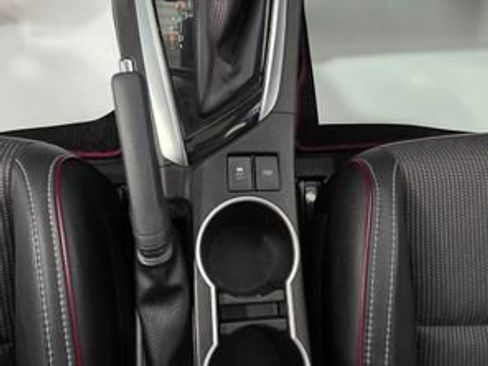 Used 2017 Toyota Corolla image 20