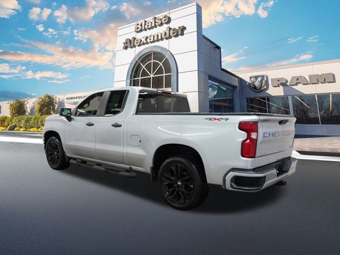 Used 2019 Chevrolet Silverado 1500 Custom w/ Custom Value Package image 9
