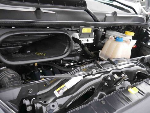 Used 2025 RAM ProMaster 2500 w/ Convenience Group image 14