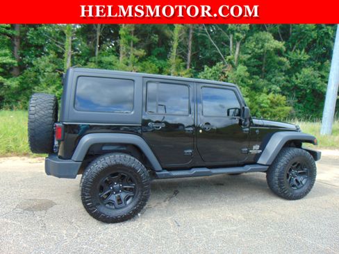Used 2018 Jeep Wrangler Unlimited Sport S AWD/4WD image 12