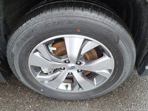 Certified 2025 Subaru Ascent Premium AWD/4WD image 10