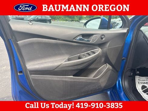 Used 2019 Chevrolet Cruze LT w/ Convenience Package FWD image 17