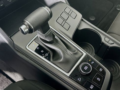 Used 2024 Kia Sportage LX image 23