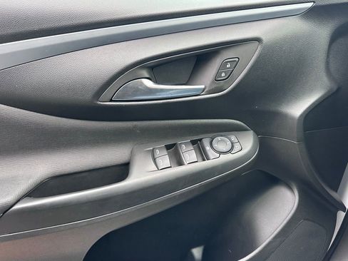 Used 2025 Buick Envista Preferred image 21