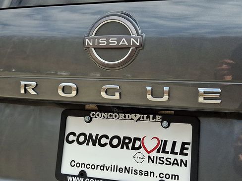 Certified 2023 Nissan Rogue SV w/ SV Premium B Package image 32