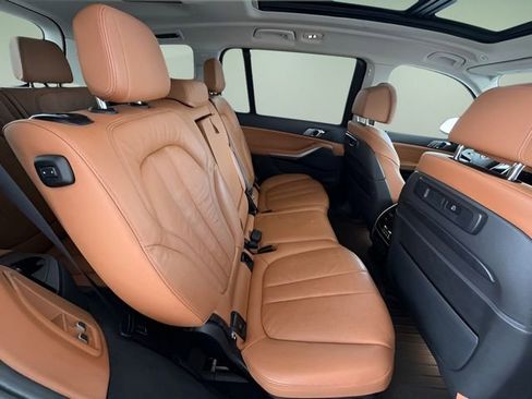 Used 2022 BMW X7 xDrive40i w/ Executive Package image 44