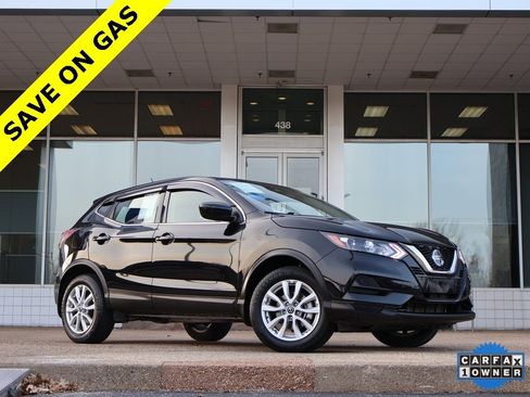 Used 2022 Nissan Rogue Sport S image 1