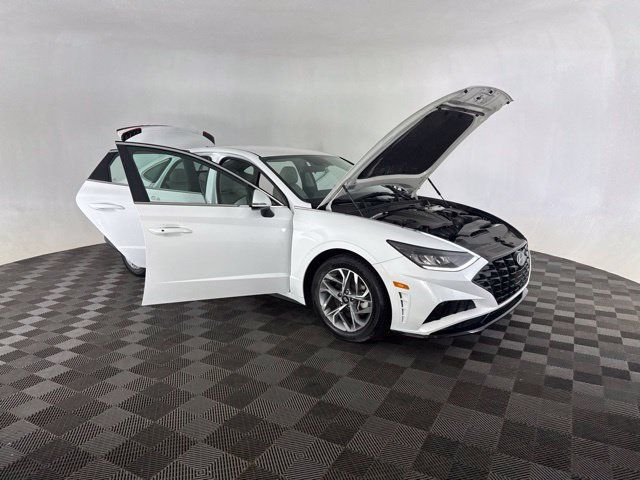 Used 2023 Hyundai Sonata SEL w/ Preferred Accessory Package FWD image 12