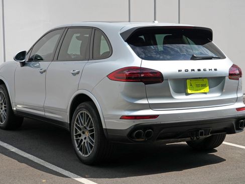 Used 2017 Porsche Cayenne Platinum Edition AWD/4WD image 49