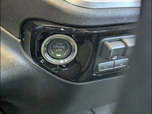 New 2026 GMC Sierra 1500 SLE w/ X31 Off-Road Package AWD/4WD image 23