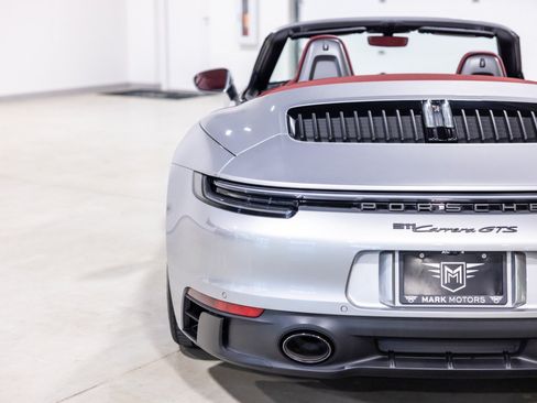 Used 2022 Porsche 911 Cabriolet image 14