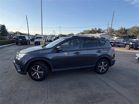 Used 2017 Toyota RAV4 XLE image 8
