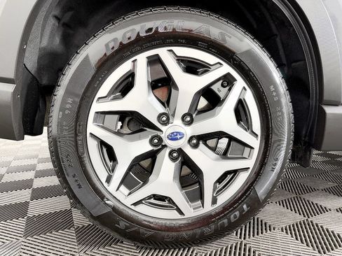 Used 2019 Subaru Forester Premium AWD/4WD image 26