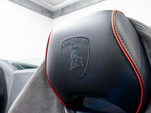 Used 2020 Lamborghini Huracan EVO AWD/4WD image 9