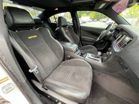 Used 2018 Dodge Charger R/T RWD image 30