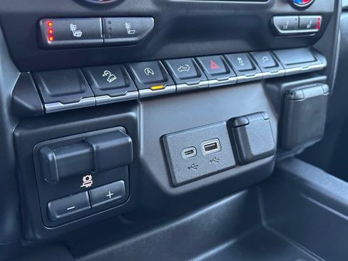 Used 2021 GMC Sierra 1500 Elevation w/ Preferred Package AWD/4WD image 30