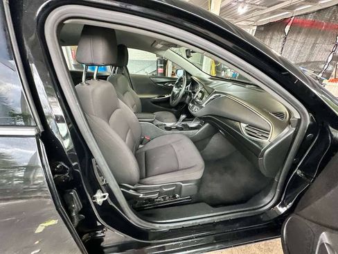 Used 2020 Chevrolet Malibu LT FWD image 16