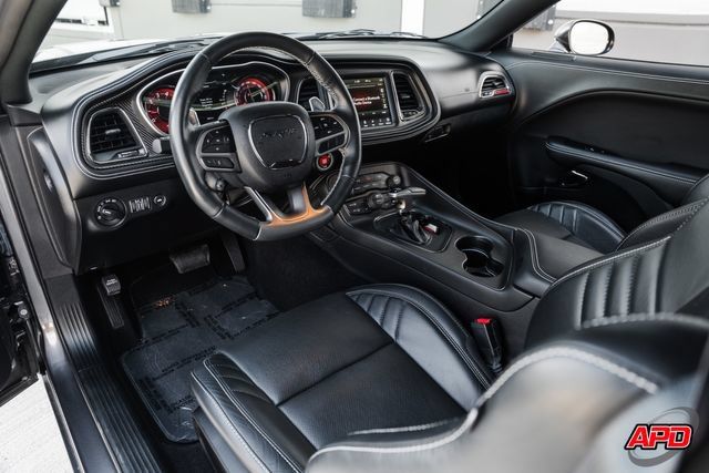 Used 2023 Dodge Challenger SRT Hellcat RWD image 2