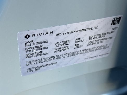 Used 2023 Rivian R1S Adventure AWD/4WD image 37