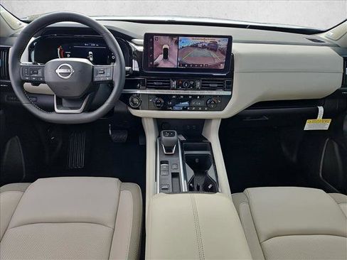 New 2026 Nissan Pathfinder SL image 15