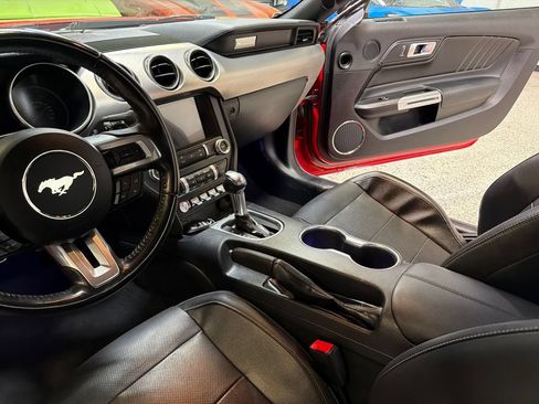 Used 2022 Ford Mustang GT Premium w/ Black Accent Package RWD image 23