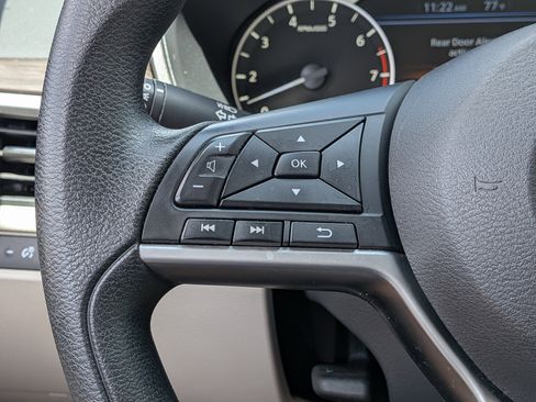 Used 2024 Nissan Altima 2.5 SV image 24