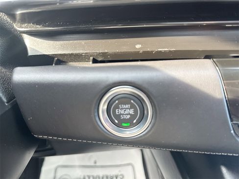 Used 2022 Cadillac Escalade ESV Premium Luxury Platinum image 22