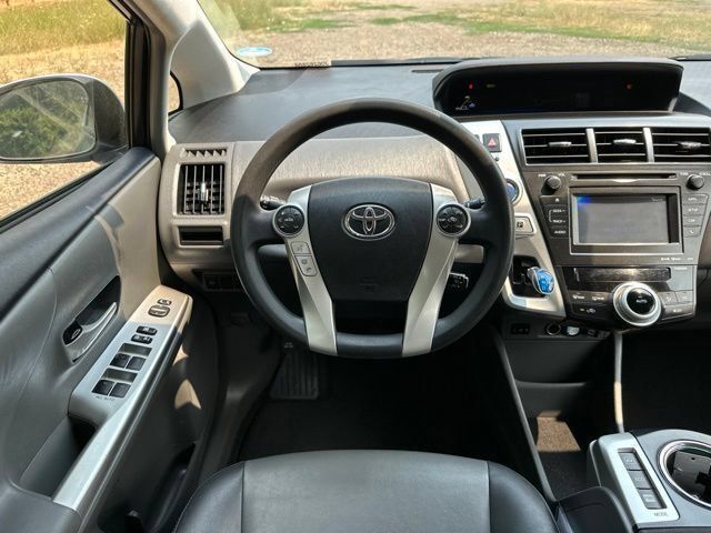 Used 2012 Toyota Prius V Five FWD image 12