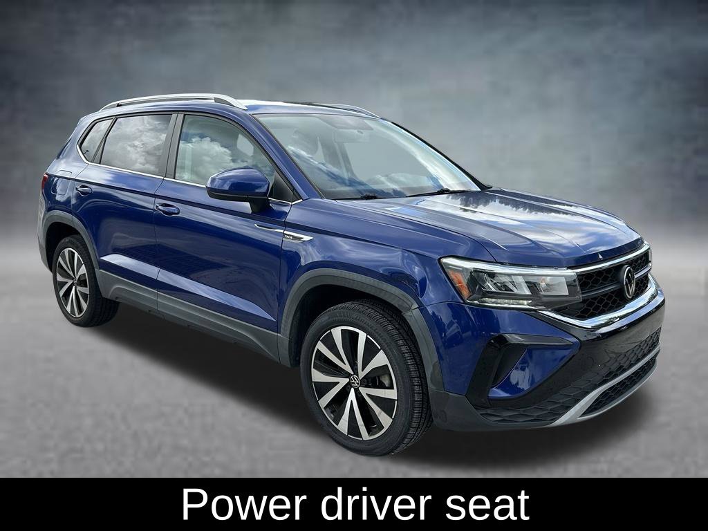 Used 2022 Volkswagen Taos SE FWD image 3