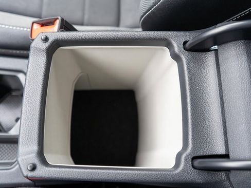 Used 2022 Volkswagen Taos SE image 35