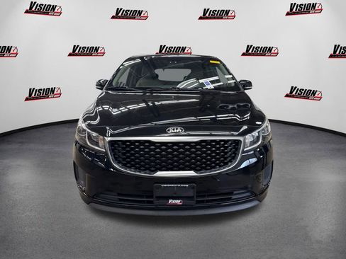 Used 2015 Kia Sedona LX w/ LX Convenience Package image 2