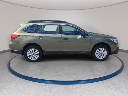 Used 2017 Subaru Outback 2.5i w/ Popular Package #2 image 4