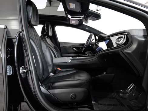 Used 2022 Mercedes-Benz EQS 580 4MATIC Sedan image 35