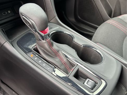Certified 2024 Chevrolet Equinox RS w/ LPO, Floor Liner Package FWD image 17