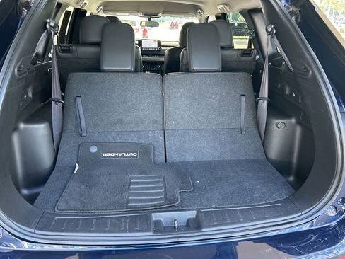 Used 2024 Mitsubishi Outlander SE AWD/4WD image 35