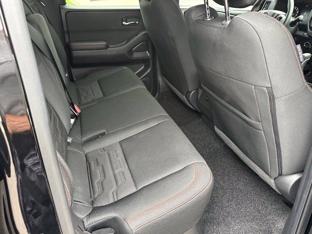 Used 2025 Nissan Frontier PRO-4X AWD/4WD image 29
