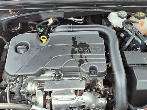 Used 2024 Chevrolet Malibu LT FWD image 39