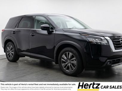 Used 2025 Nissan Pathfinder SV