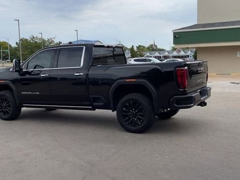 Used 2023 GMC Sierra 2500 Denali w/ Denali Black Diamond Edition image 6