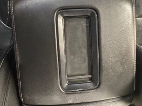 Used 2020 GMC Yukon XL SLT image 28