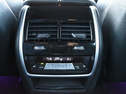 Used 2019 BMW X5 xDrive50i w/ Parking Assistance Package image 40